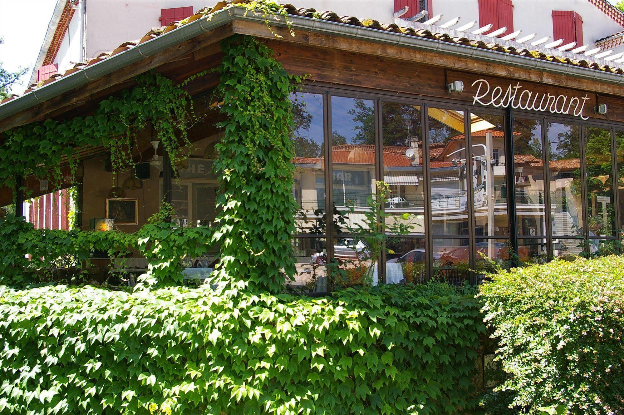 玫瑰园酒店 巴布通莱班 外观 照片